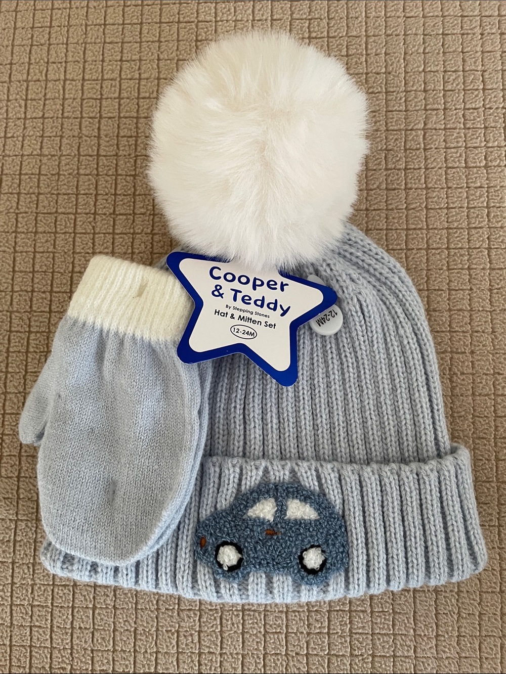 Baby Blue Knit Hat & Mitten Set with Pom Pom. NWT!